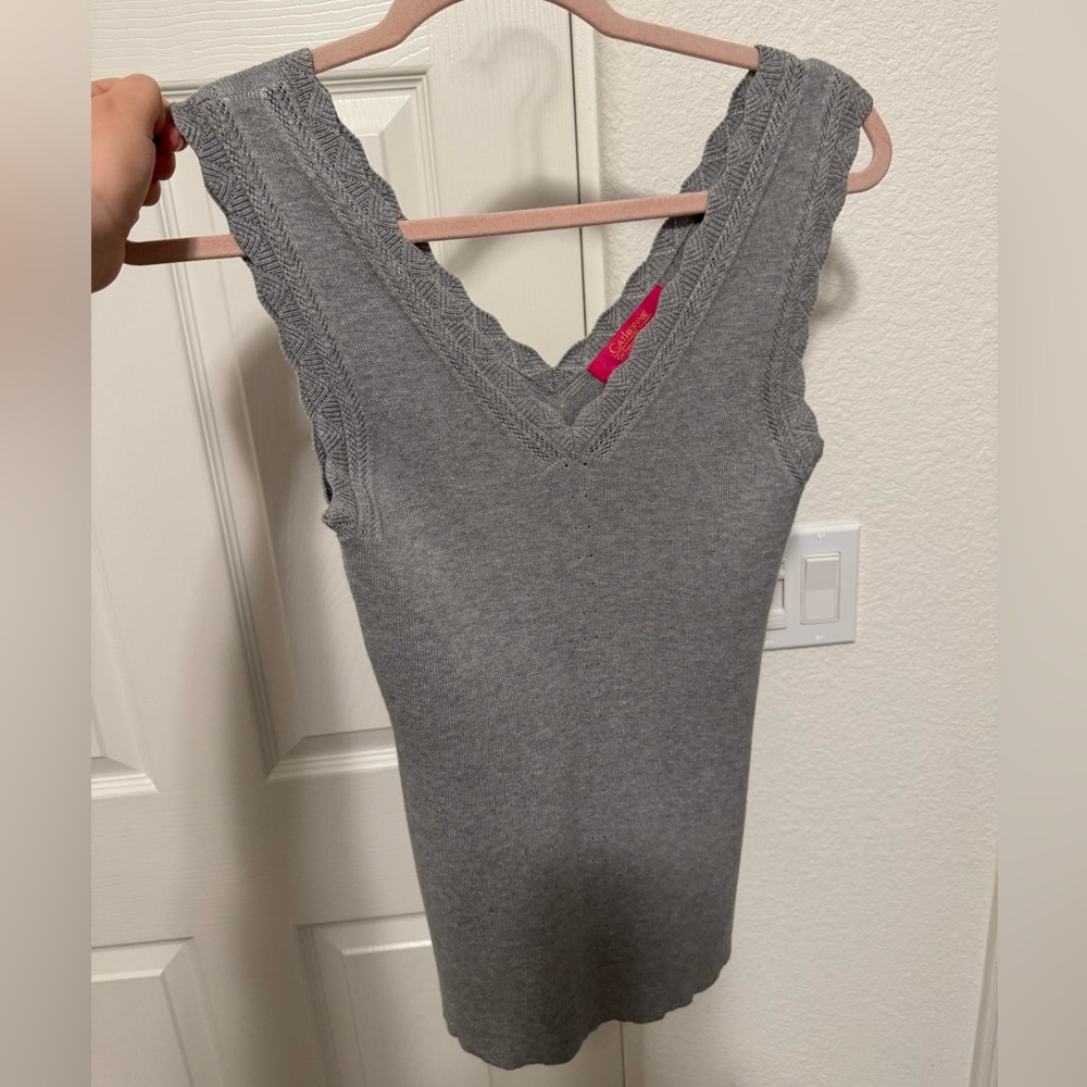 3/$15 Gray Scalloped V-Neck Knit Tank
